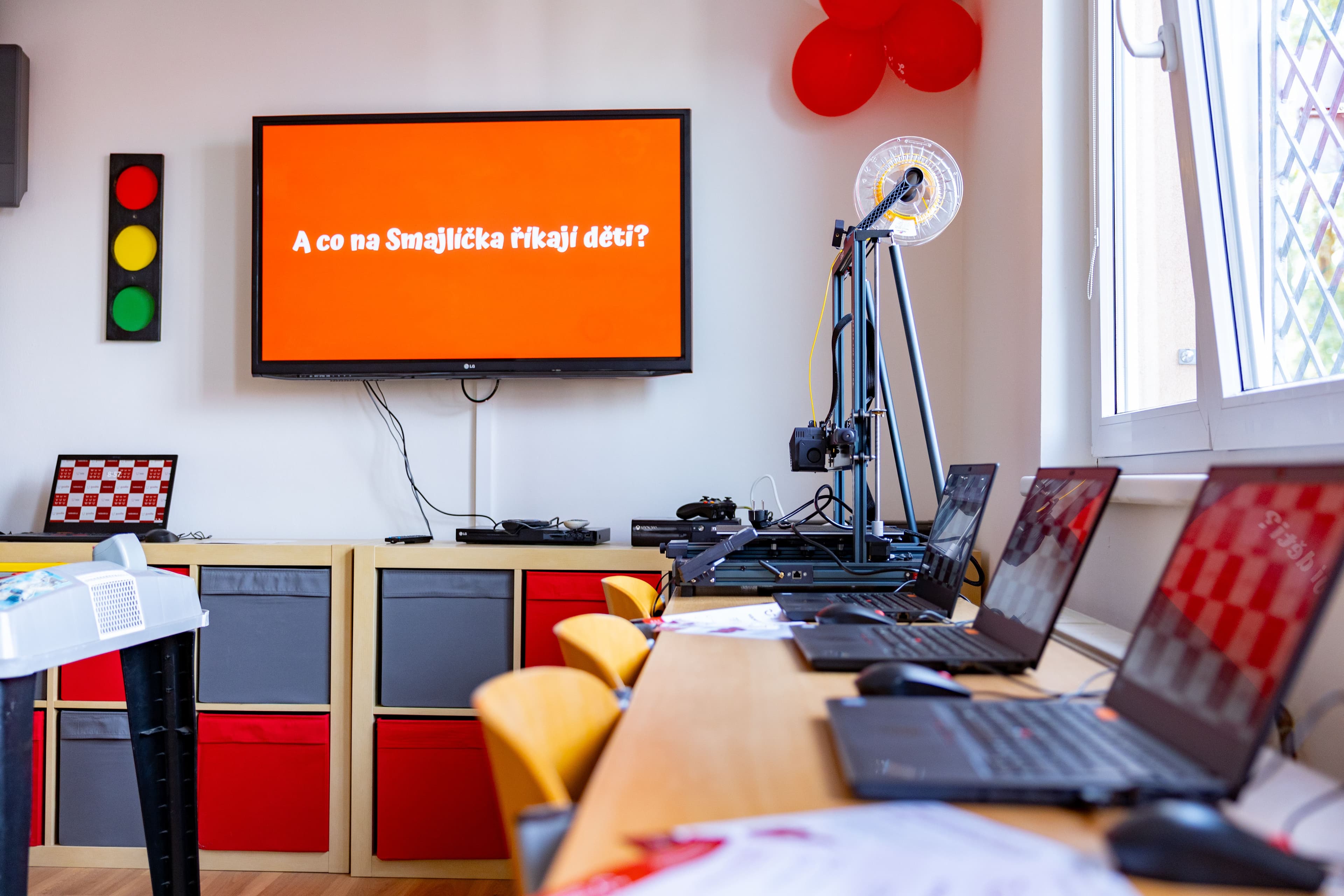 Mělnické centrum Smajlíček nabízí dětem a mládeži bezpečné zázemí. Simona Kijonková dobře ví, jak moc je to potřeba